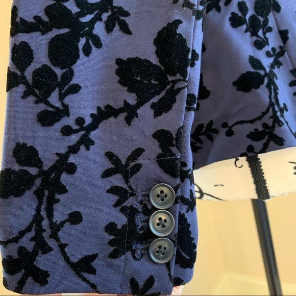 OLD NAVY CROPPED BLAZER NAVY BLACK VELVET FLORAL - Picture 9 of 13